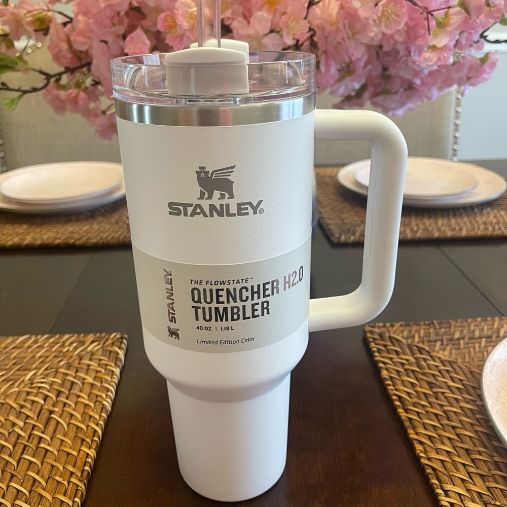NWT Stanley White 40oz Limited Edition